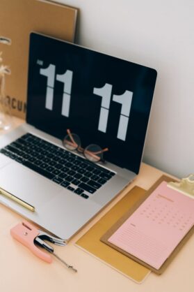 Pexels - free to use
https://www.pexels.com/photo/clipboard-with-calendar-by-laptop-8970673/