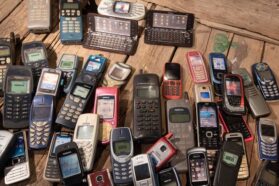 old phones pexels-just-icelandic-16388464 https://www.pexels.com/photo/stack-of-obsolete-phones-16388464/